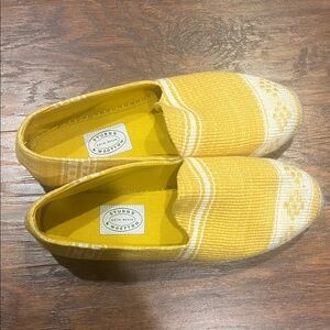 Stubbs & Wootton Yellow and White Slip On Espadrille loafers